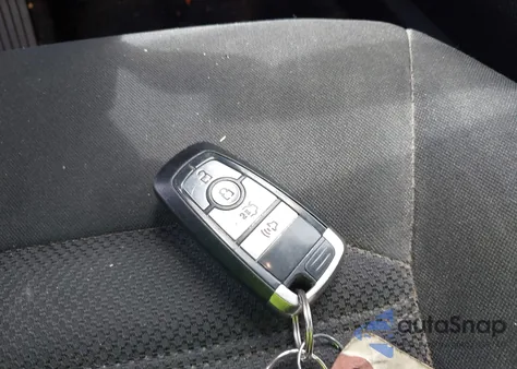 2018 Ford Fusion Hybrid Se z USA, uszkodzony, nr VIN 3FA6P0LUXJR233900